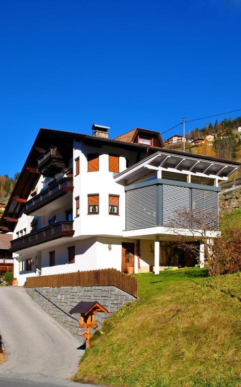 Gaestehaus Resi Єрценс Екстер'єр фото
